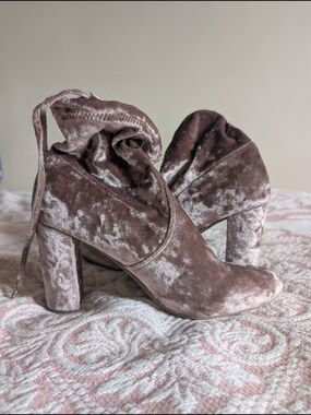 Velvet Block Heel Ankle Boots - Mauve Pink
